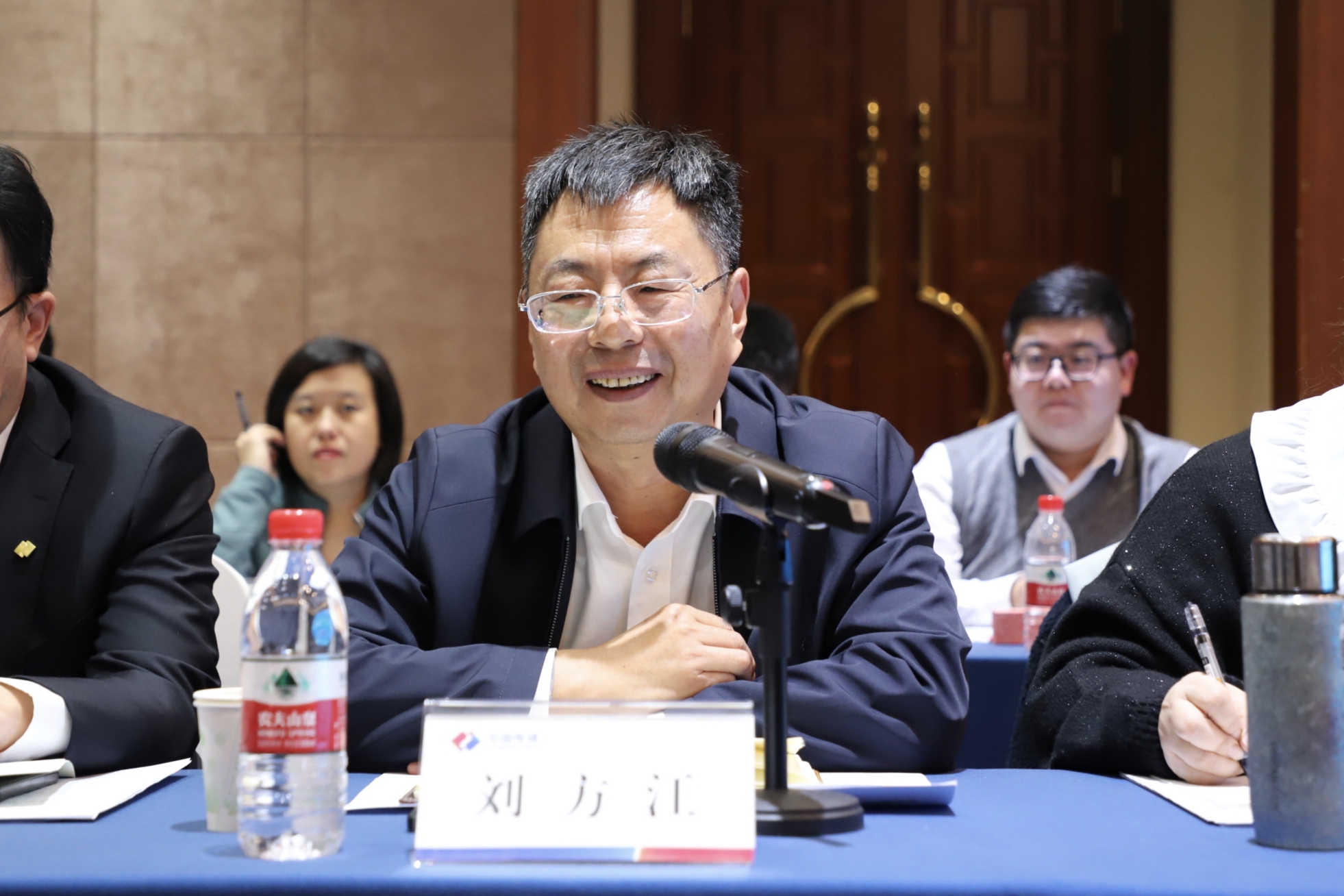 山东世界杯三公司党委委员副总经理刘方江